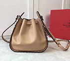 2017 Valentino ROCKSTUD BUCKET BAG 0178 in Original leather 0178