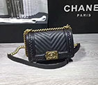 2018 Le Boy Chanel Flap Shoulder Bag A67085