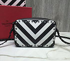 2018 Valentino ROCKSTUD CAMERA BAG V5526