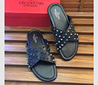 2018 Valentino men Slippers in Calfskin leather with rivet VNM0001