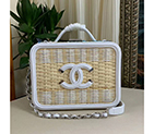 2019 Chanel vanity case A93343