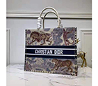 2019 Dior Book Tote bag M1286