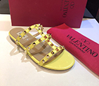 2019 Valentino women Flat shoes VN0649