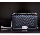 2020 boy chanel handbag A67086