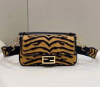 2022 Fendi Baguette 8539L