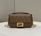 2022 Fendi Chain Midi 8533A