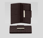 continental wallet with engraved gucci script logo 181668 BER2G 2145