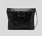 medium messenger bag with gucci crest trademark 190279 BEC0N 1000